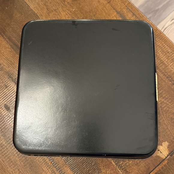 Festive Red Holiday Serving Trays - Picture 4 of 12